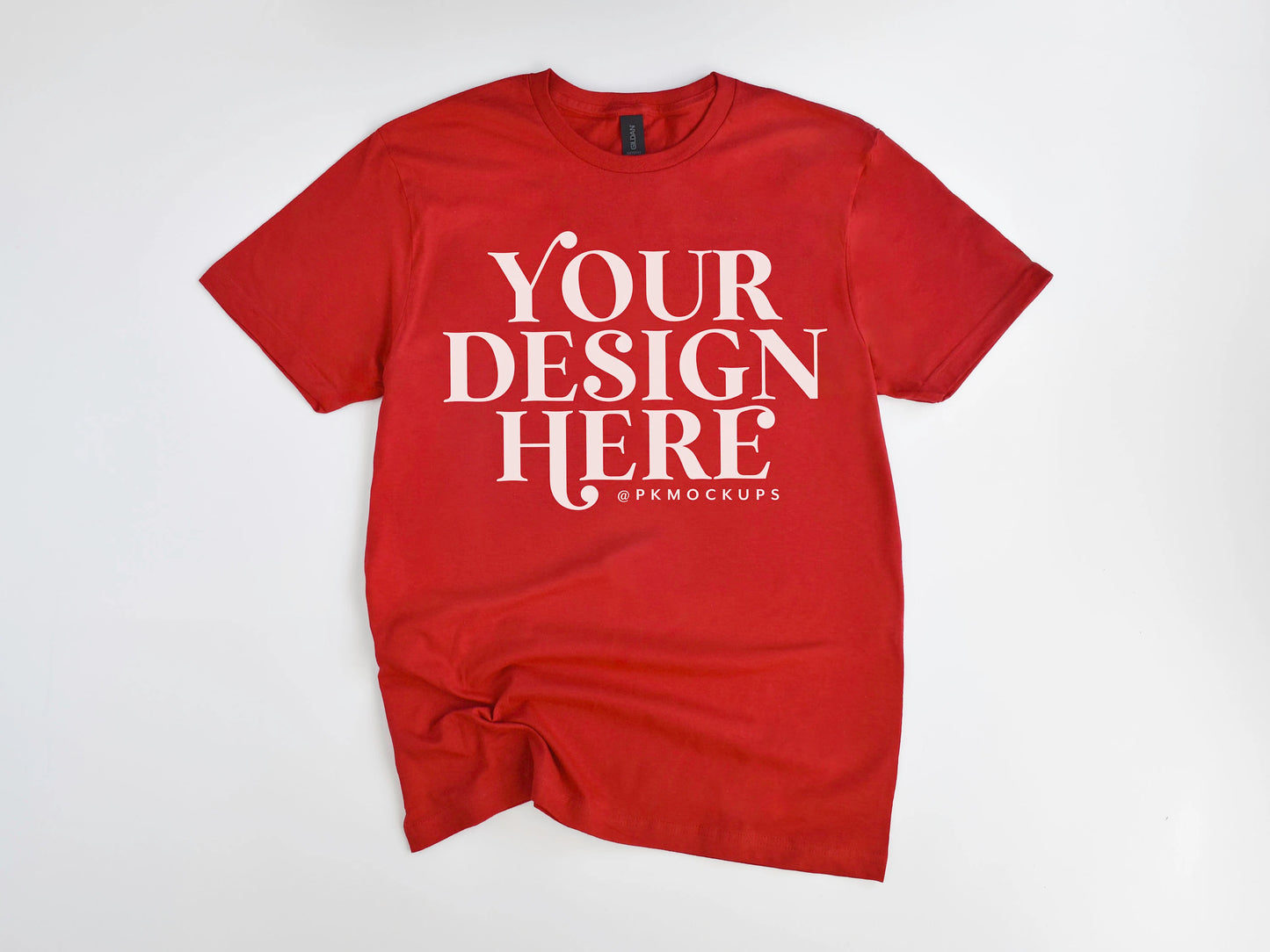 Tricou rosu fara print - personalizare